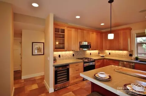 2372 NW High Lakes Loop, Bend, OR 97703 photo 9