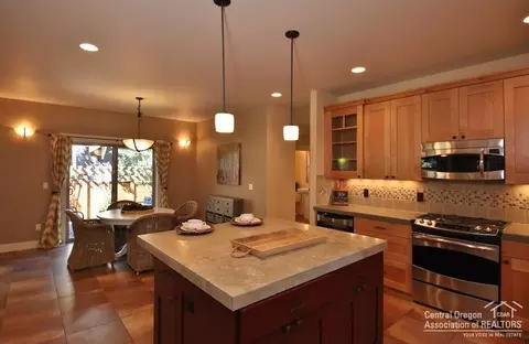 2372 NW High Lakes Loop, Bend, OR 97703 photo 10