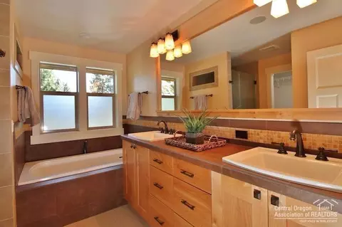 2372 NW High Lakes Loop, Bend, OR 97703 photo 14