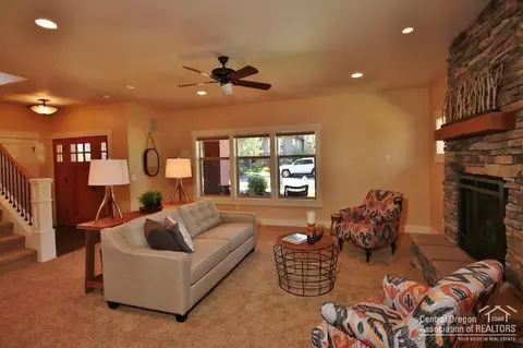2372 NW High Lakes Loop, Bend, OR 97703 photo 2