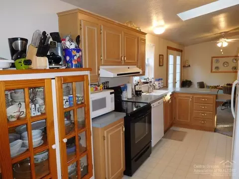 144903 Ringo Ct, La Pine, OR 97739 photo 8