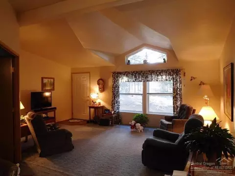 144903 Ringo Ct, La Pine, OR 97739 photo 4