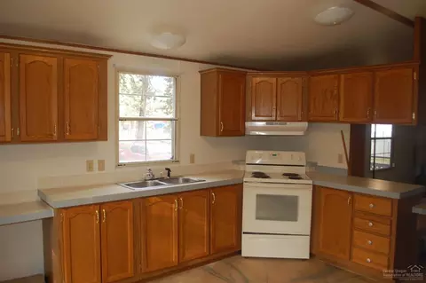 60164 Turquoise Rd, Bend, OR 97702 photo 4