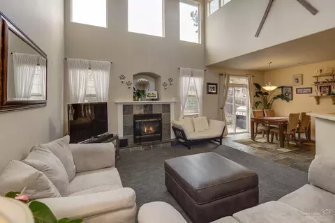 60902 Garrison Dr, Bend, OR 97702 photo 6