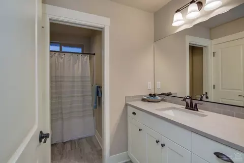 61105 SE Stari Most Loop, Bend, OR 97702 photo 14