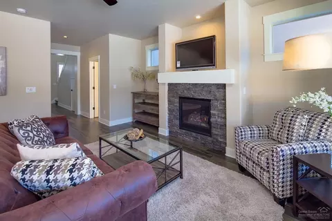 61105 SE Stari Most Loop, Bend, OR 97702 photo 8