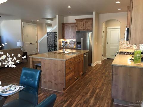 60498 Hedgewood Ln, Bend, OR 97702 photo 9