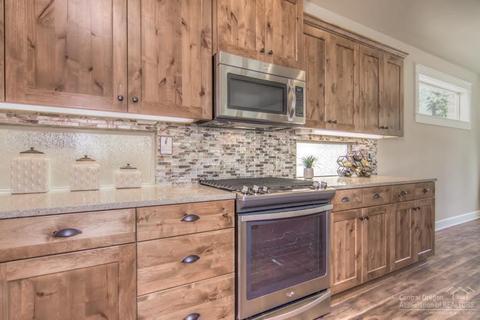 60498 Hedgewood Ln, Bend, OR 97702 photo 7