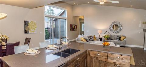 60527 Hedgewood Ln, Bend, OR 97702 photo 10