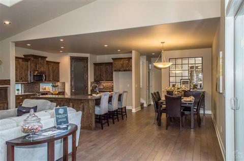 60527 Hedgewood Ln, Bend, OR 97702 photo 4