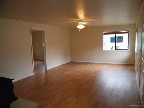 208 S Nelson Ave, Mitchell, OR 97750 photo 5