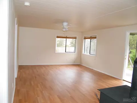 208 S Nelson Ave, Mitchell, OR 97750 photo 6