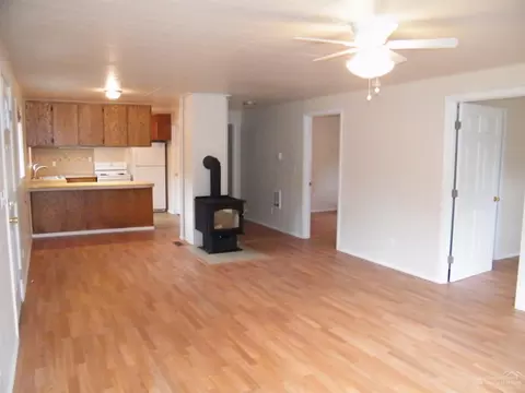 208 S Nelson Ave, Mitchell, OR 97750 photo 2
