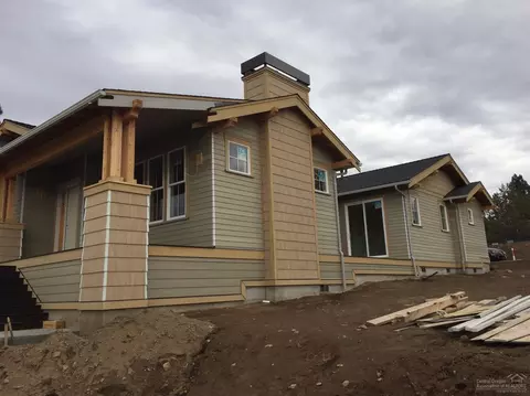 1702 NW Fields St, Bend, OR 97703 photo 9