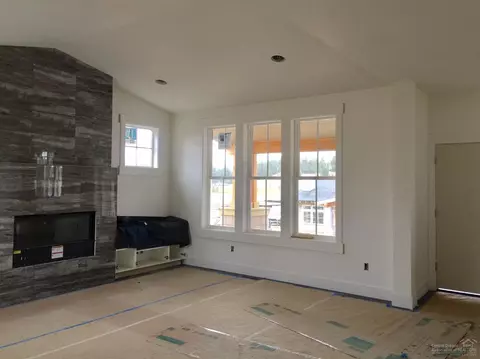 1702 NW Fields St, Bend, OR 97703 photo 7