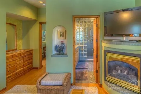 64446 Crosswinds Rd, Bend, OR 97703 photo 13