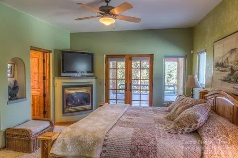 64446 Crosswinds Rd, Bend, OR 97703 photo 12