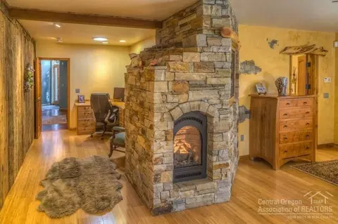 64446 Crosswinds Rd, Bend, OR 97703 photo 10