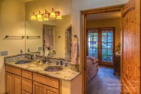 64446 Crosswinds Rd, Bend, OR 97703 photo 16