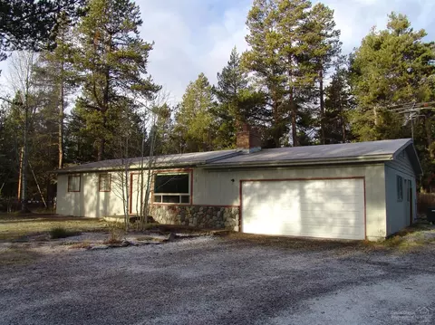 52355 Pine Forest Dr, La Pine, OR 97739 photo 1