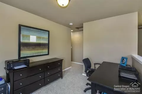 21250 Thornhill Ln, Bend, OR 97701 photo 8