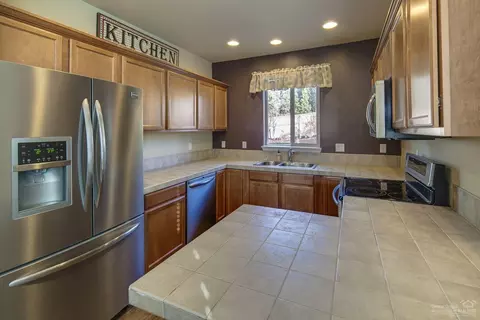60906 Garrison Dr, Bend, OR 97702 photo 12