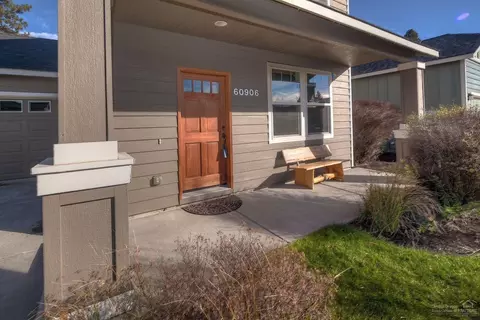 60906 Garrison Dr, Bend, OR 97702 photo 3
