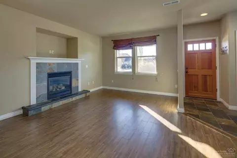 60906 Garrison Dr, Bend, OR 97702 photo 5