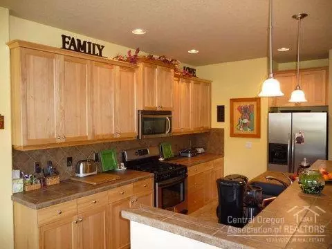 20457 Jacklight Ln, Bend, OR 97702 photo 4