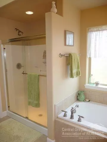 20457 Jacklight Ln, Bend, OR 97702 photo 10