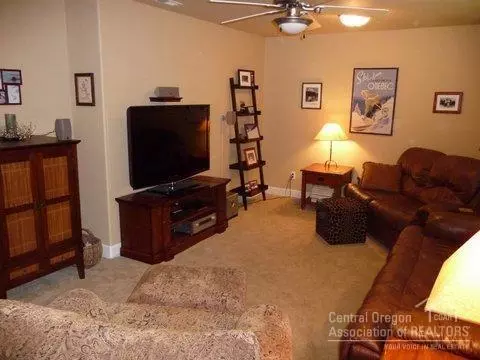 20457 Jacklight Ln, Bend, OR 97702 photo 11