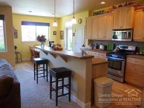 20457 Jacklight Ln, Bend, OR 97702 photo 5