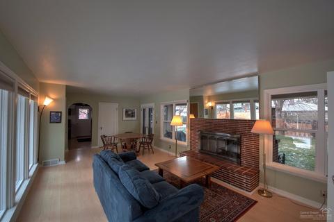 1609 NE 8th St, Bend, OR 97701 photo 3