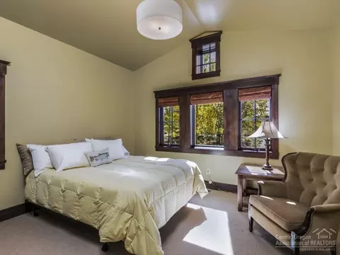 19013 Squirreltail Loop, Bend, OR 97703 photo 20