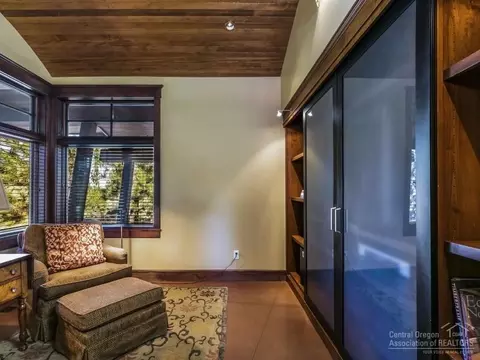 19013 Squirreltail Loop, Bend, OR 97703 photo 14
