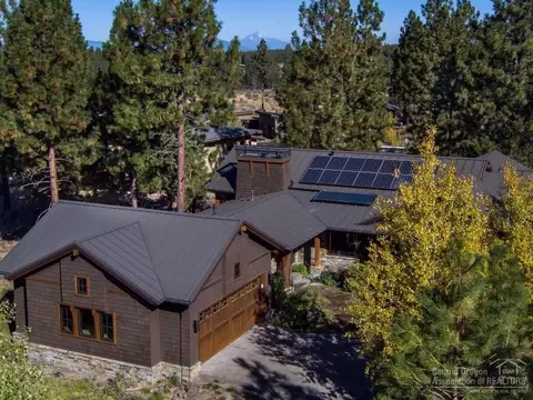 19013 Squirreltail Loop, Bend, OR 97703 photo 1