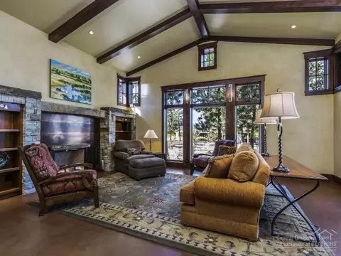 19013 Squirreltail Loop, Bend, OR 97703 photo 6
