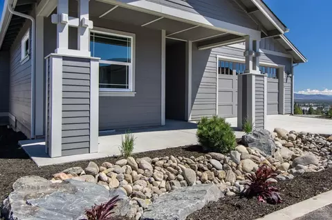 2612 Compass Corner Loop, Bend, OR 97703 photo 5