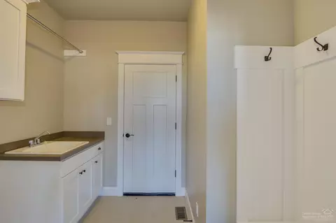 2612 Compass Corner Loop, Bend, OR 97703 photo 12