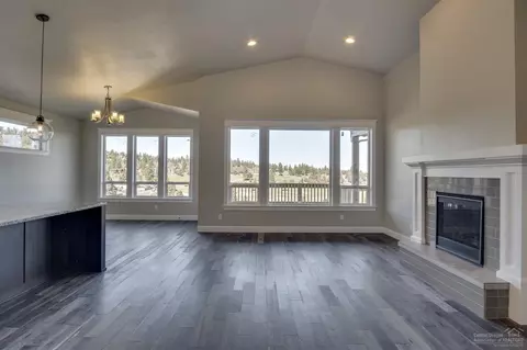 2612 Compass Corner Loop, Bend, OR 97703 photo 7