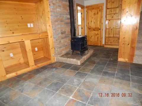 145531 Post Ct, La Pine, OR 97739 photo 3