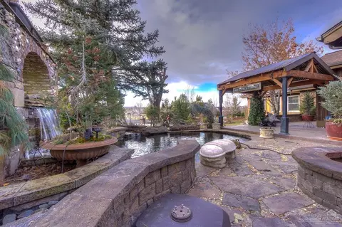 21479 Bunchgrass Ct, Bend, OR 97701 photo 4