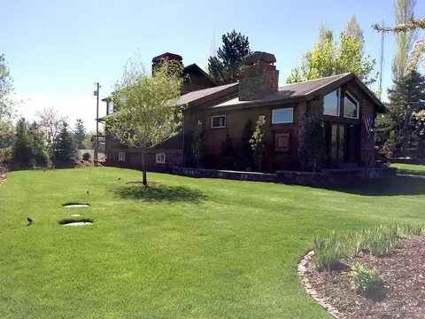21479 Bunchgrass Ct, Bend, OR 97701 photo 2
