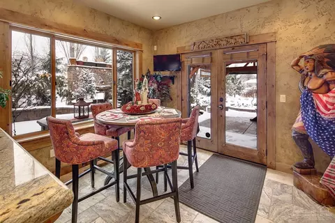 21479 Bunchgrass Ct, Bend, OR 97701 photo 9
