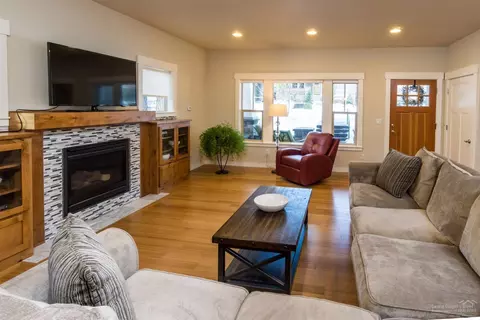 2425 NW Lolo Dr, Bend, OR 97703 photo 3