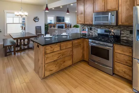 2425 NW Lolo Dr, Bend, OR 97703 photo 5