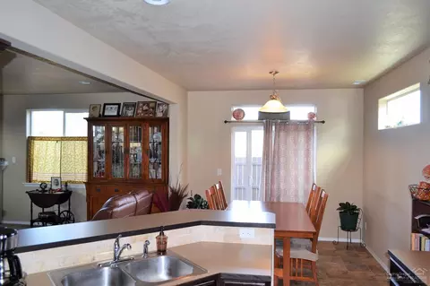21188 Keyte Rd, Bend, OR 97701 photo 4