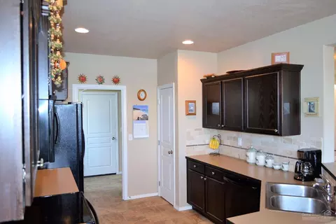 21188 Keyte Rd, Bend, OR 97701 photo 3