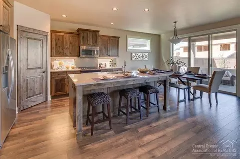 61096 SE Stari Most Loop, Bend, OR 97702 photo 13