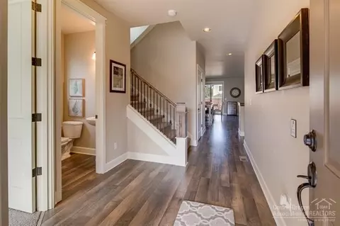 61096 SE Stari Most Loop, Bend, OR 97702 photo 9